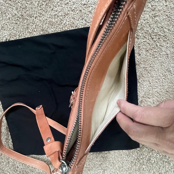 Frye Melissa Leather Crossbody Bag Cognac Tan  Shoulder Purse with Dust Bag - Picture 8 of 8